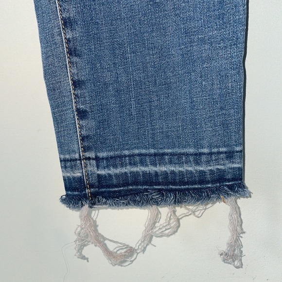 Chico’s Girlfriend Ankle Jeans w/ Raw Hem- US size 4(Chico’s size 0) - Picture 2 of 4